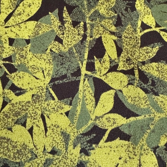 Jones Wear Green and Black Sarong Wrap Skirt - Picture 6 of 11